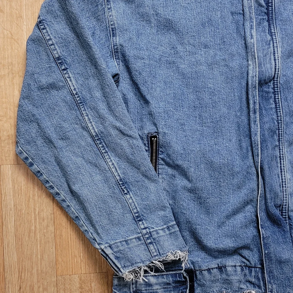 Zara Men Zip Up Denim Raw Edge Jacket Size Large